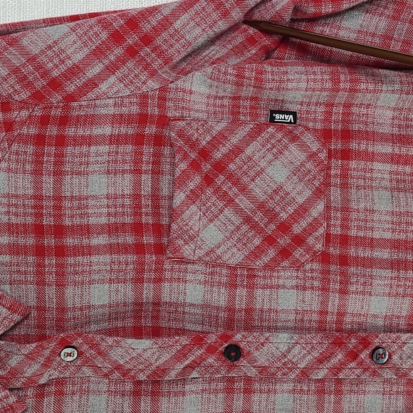 Vans Top Long Sleeve Button-Down Flannel Plaid Collar Red Gray Size Medium - Picture 5 of 9
